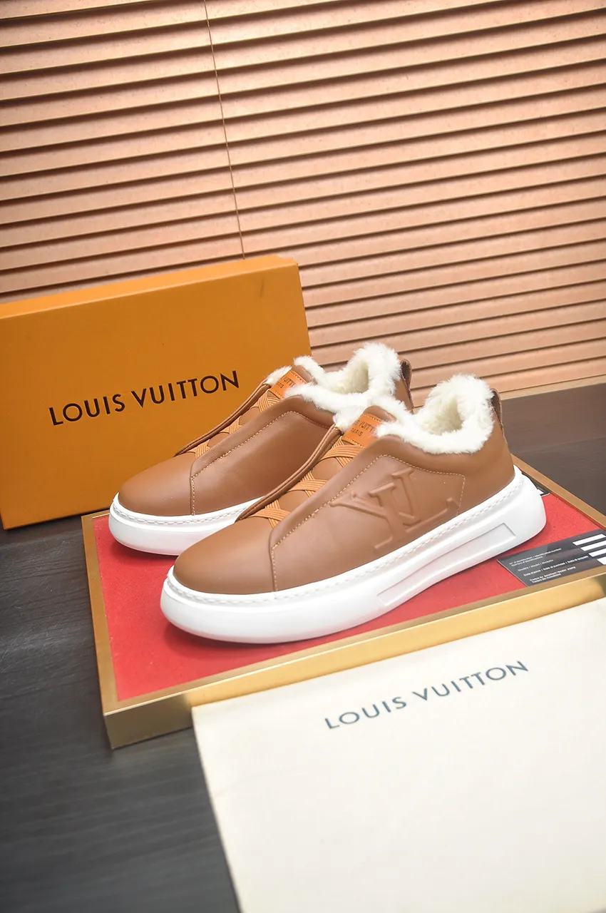 Men's men's shoes 💰500💶【LOUIS VUITTON】(Full wool lining) Same style as LV Louis Vuitton official website [Proud] Original single hot model LV original factory cowhide 👑1:1 original plate Sheepskin lining 👘Use imported cowhide. Body accessories one-to-one mold opening 💪 counter quality 🙏 Dear friends, if you are still worried about wearing matching shoes 💋, then these shoes are your best choice 🎁🎁! 38-45 (45 is custom-made and cannot be returned or exchanged)